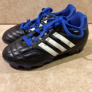 Adidas Soccer Cleats Kids Size 11 with Shin Guards Size…